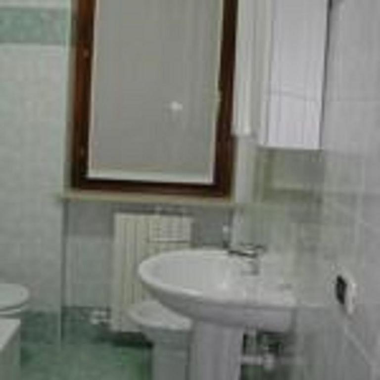 Casa Lavoro Vancanza Διαμέρισμα Castelnuovo del Garda Δωμάτιο φωτογραφία