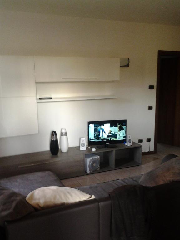 Casa Lavoro Vancanza Διαμέρισμα Castelnuovo del Garda Δωμάτιο φωτογραφία