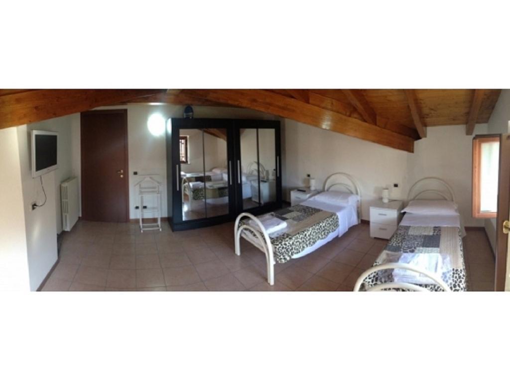 Casa Lavoro Vancanza Διαμέρισμα Castelnuovo del Garda Δωμάτιο φωτογραφία